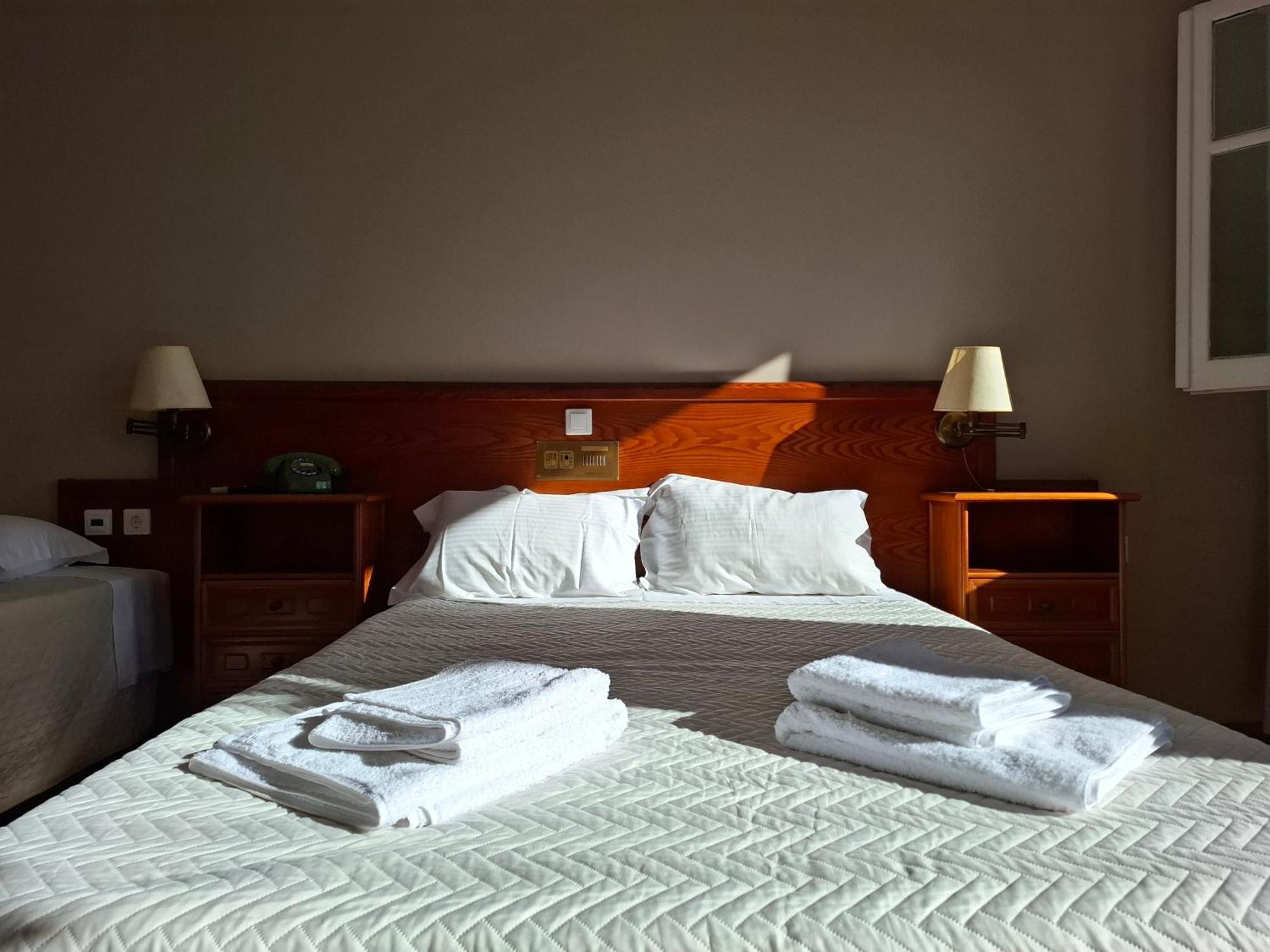 Sunrise Inn Pesádha Habitación foto