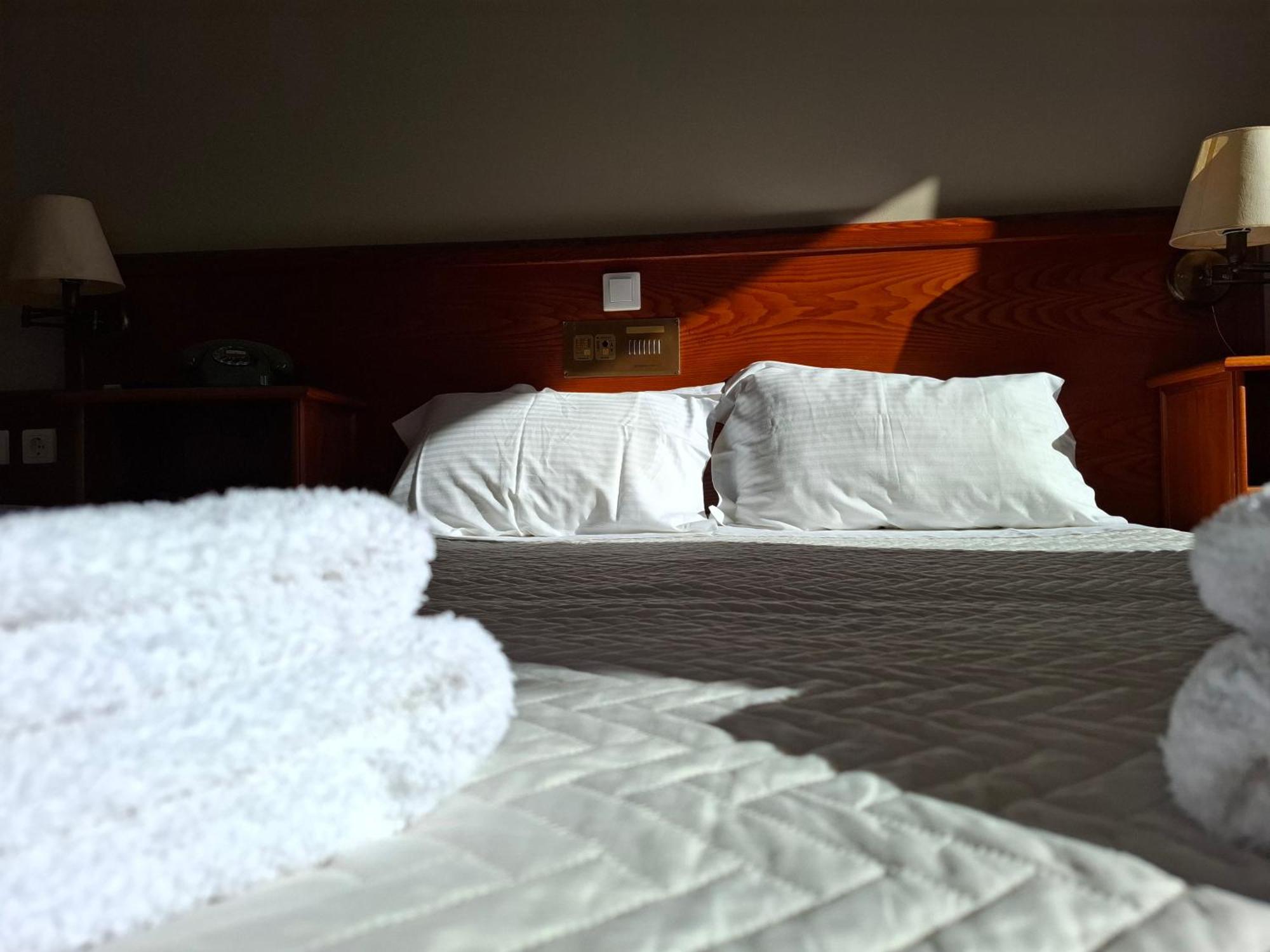 Sunrise Inn Pesádha Habitación foto